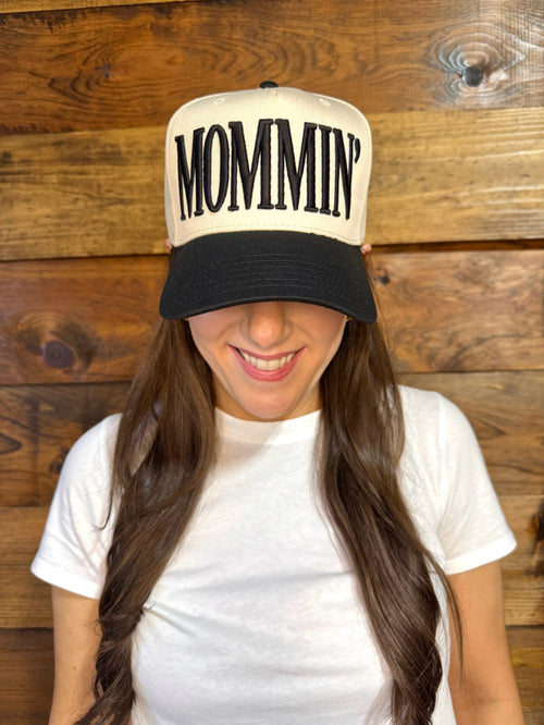 Mommin' Trucker Hat-Hat-Southern Fried Design Barn-Inspired Wings Fashion