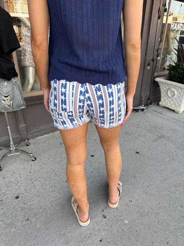 HW Star Fray Hem Shorts-shorts-Judy Blue-Small-Inspired Wings Fashion