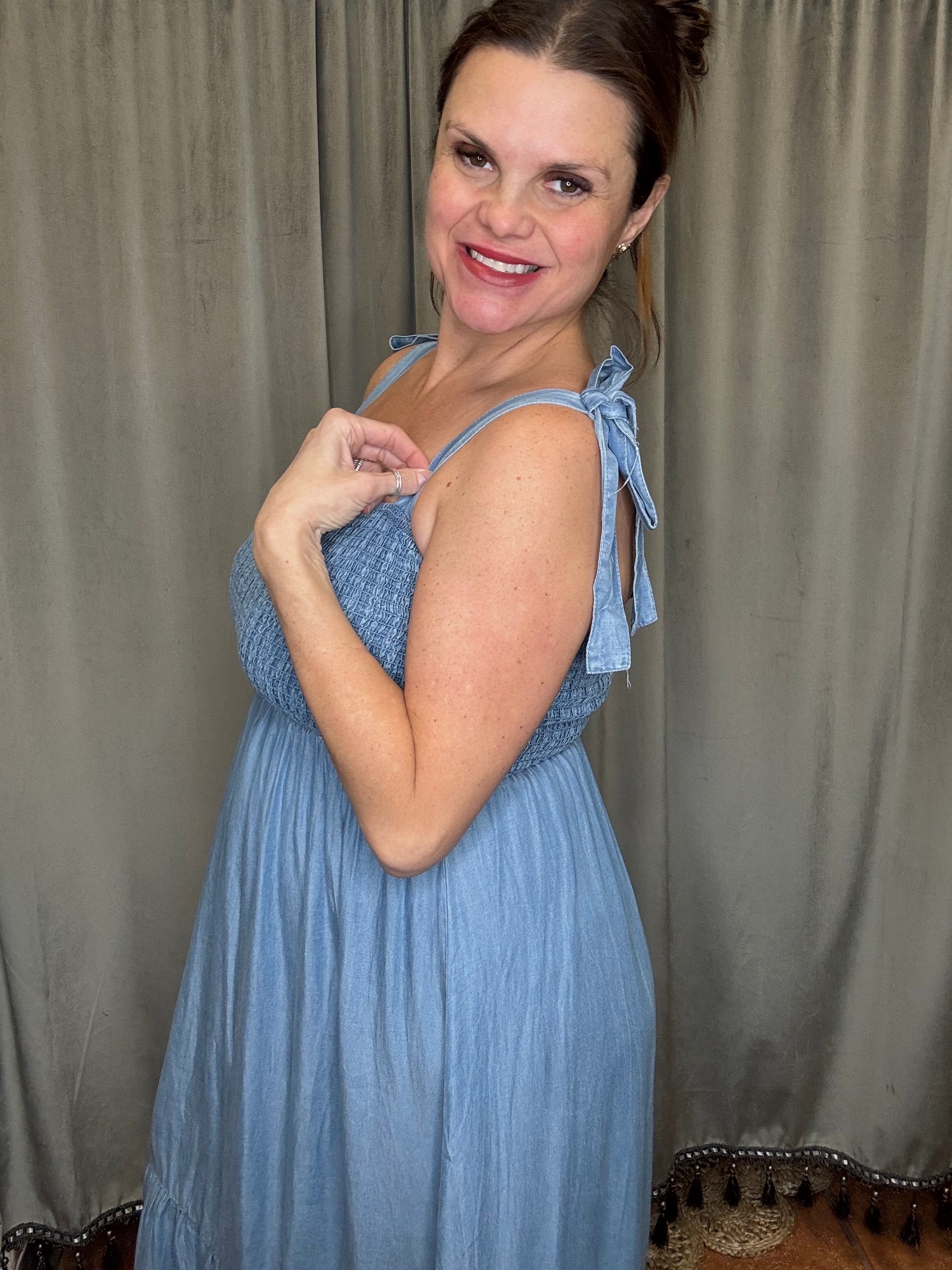 Chambray Midi Dress Chambray / Small Chambray Midi Dress Chambray / Small